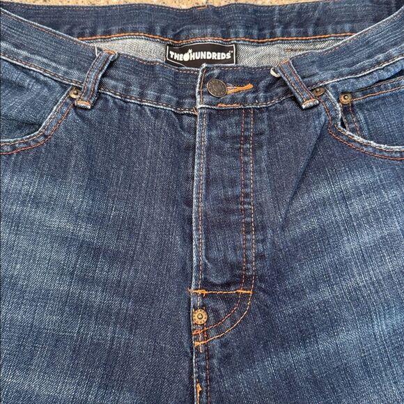 THE HUNDREDS Adam Bomb Jeans Straight Leg Blue Denim Embroidered Back Pocket Y2K - Picture 9 of 13